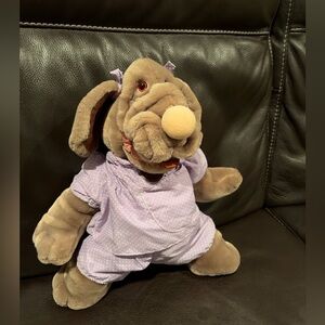 Vintage 1981 Wrinkles Dog Puppet Plush – Original Outfit – Excellent(F17)@